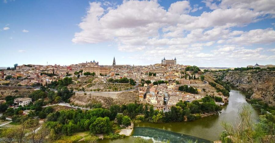 From Madrid: Toledo and Segovia Guided Day Trip - Getting Out of Madrid: The 11-Hour Toledo and Segovia Pace