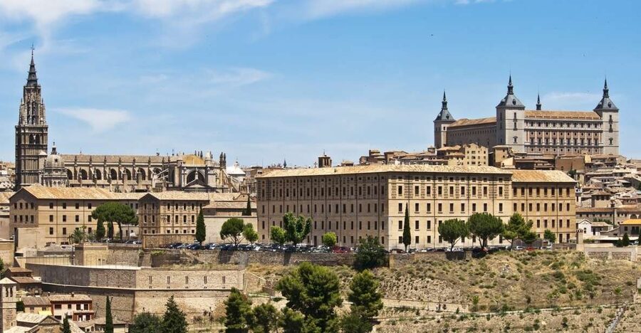 FROM MADRID: Toledo Private tour - Panoramic view across the river: setting the mental map