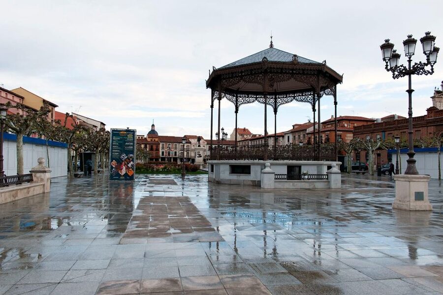 From Madrid: Toledo, Windmills & Alcala de Henares Day Trip - Practical meeting points and the day flow