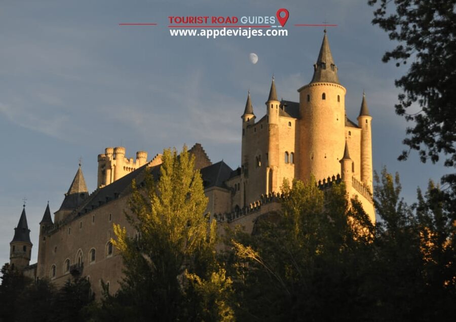 From Madrid: Tour Private Toledo & Segovia - Santo Tomé Church and El Greco’s Burial of the Count of Orgaz