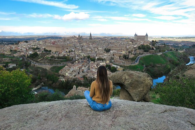 Full Day Tour to Toledo and Segovia - Damasquinado and swords: the factory stop that adds real texture
