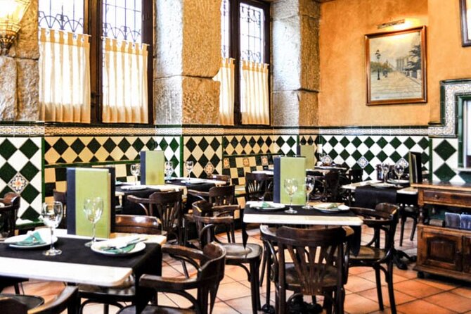 Gastronomic Tour: Discover the best “Wines and Tapas of Madrid” - Getting there: meeting point near Retiro, then back again