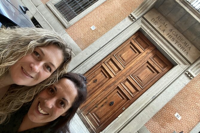 Ghosts of Madrid: Exploration Game and Tour - Plaza de Ramales: a calm checkpoint to reset