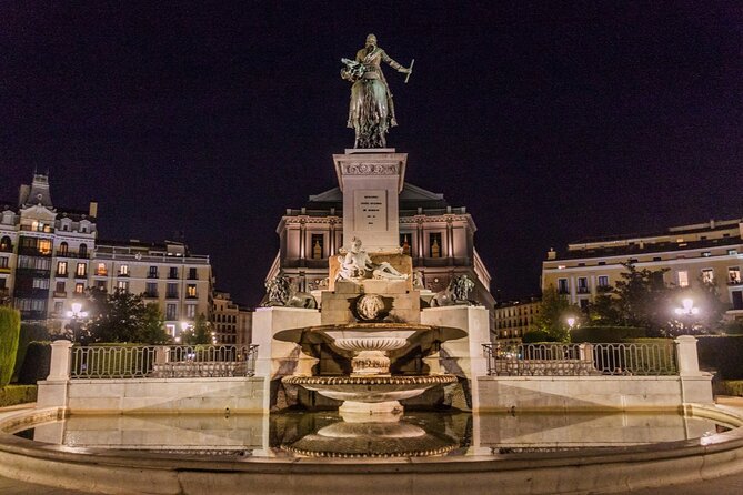 Ghosts of Madrid: Exploration Game and Tour - Puerta del Sol: the center of gravity for Madrid