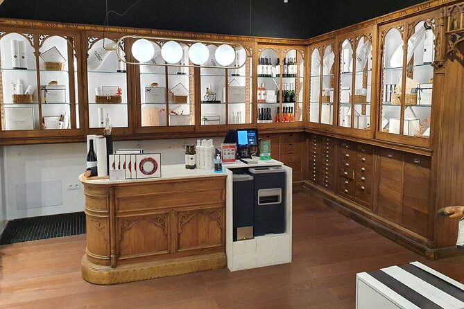 Gourmet Tasting of Iberian Ham Oil and Wine Small Group in Madrid - Price and value: what $75 buys you in Madrid