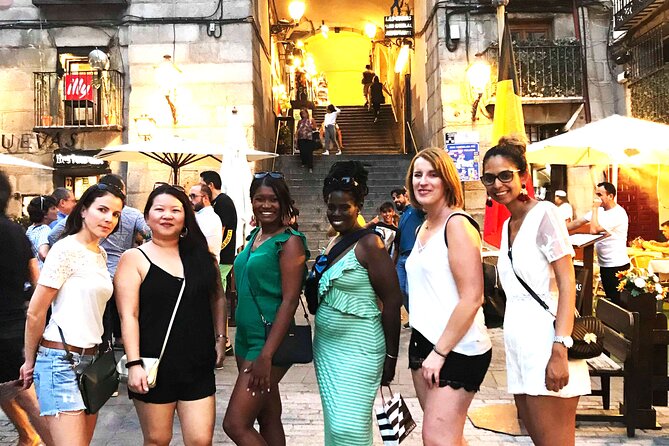 Guided Tapas and Flamenco in Madrid - Pub crawl with free bar entry: the late-night momentum shift
