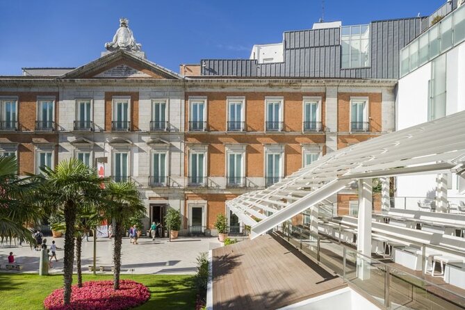 Guided Tour Thyssen Museum Skip the Line - Meeting point: Starbucks near Plaza de Cánovas (and how to find your group fast)