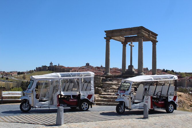 Guided Tuktuk Tour with Stops and Drop-off in Ávila - Dávila Palace and Los Guzmanes: power, then the Vettones angle