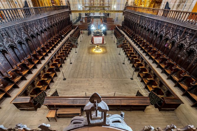 Guided visit "Meet the Lady of the Cathedrals" / Guided Visit to Cathedral - Art stops you shouldn’t miss: choir, altar area, and relics