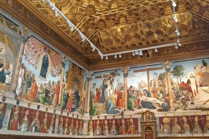 Guided visit of the Toledo Primatial Cathedral - Toledo Primatial Cathedral in 90 minutes: express orientation that pays off