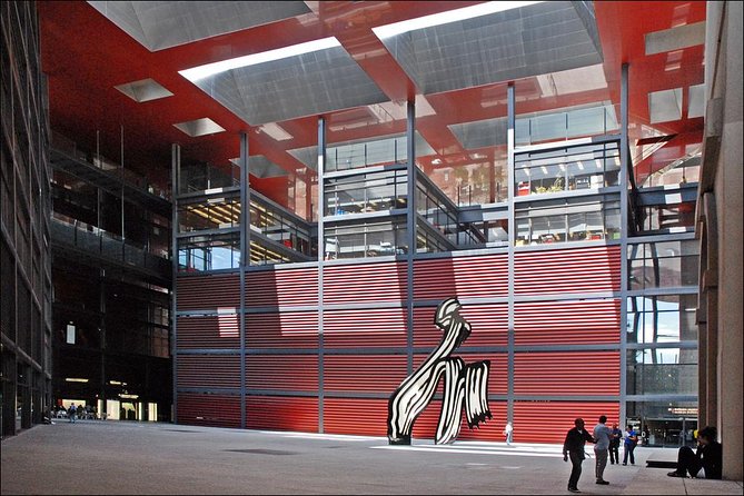 Guided visit to Reina Sofia Museum - English-language experience: good if you want clarity, not just a ticket