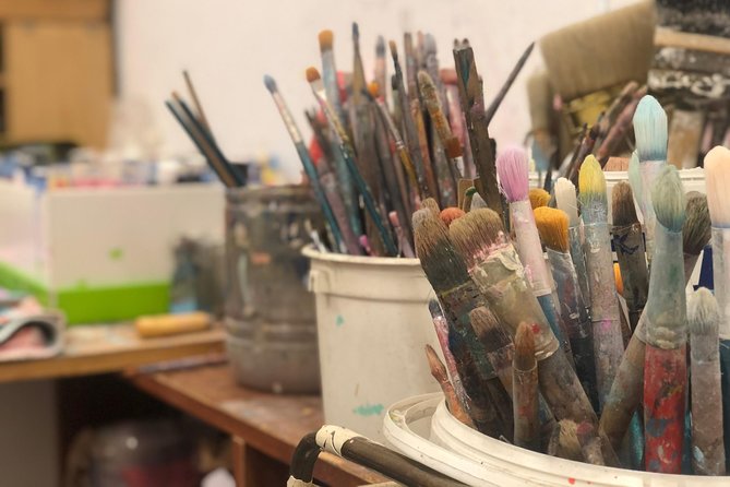 Hidden Art Galleries and Artist's Studio in Madrid - Salesas-Chueca walk: how to get more out of each stop