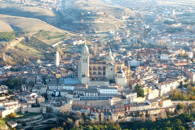 Hot Air Balloon Ride in Segovia with Toast, Picnic and Video - What the day feels like: crew support, calm flying, and the post-flight picnic
