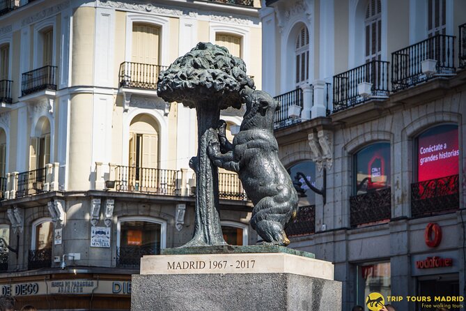 Imperial Madrid Private Journey through the Austrias - Puerta del Sol: El Oso y El Madroño and the city’s true center