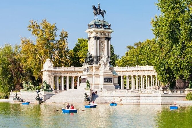 Imperial Madrid: Royal Palace and the Habsburg dynasty in Madrid - Price and value: $212.93 for a guided palace plus a smart route