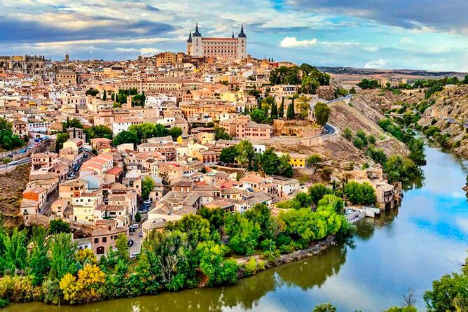 Influential Toledo & Bookish Consuegra, Full Day Tour from Madrid - Stop 1: Consuegra Windmills and the Story-Setting Views