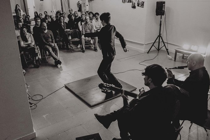 Intimate Flamenco Performance - The host-led approach: explanations that actually help