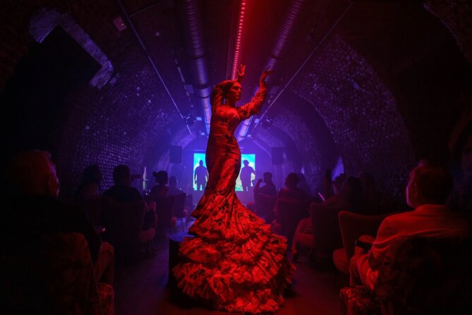 Intimate Flamenco Show & Spanish Drink in Madrid at La Carmela - Key things you’ll notice at La Carmela