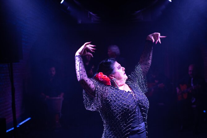 Intimate Flamenco Show & Spanish Drink in Madrid at La Carmela - The seating reality: footwork is the point, but sightlines can be tricky