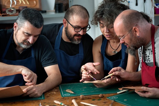 Leathercraft Workshop in the Rastro of Madrid - Key points to know before you go