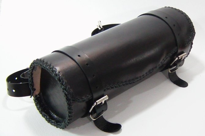 Leathercraft Workshop in the Rastro of Madrid - Price and value: what $60.34 buys you in Madrid