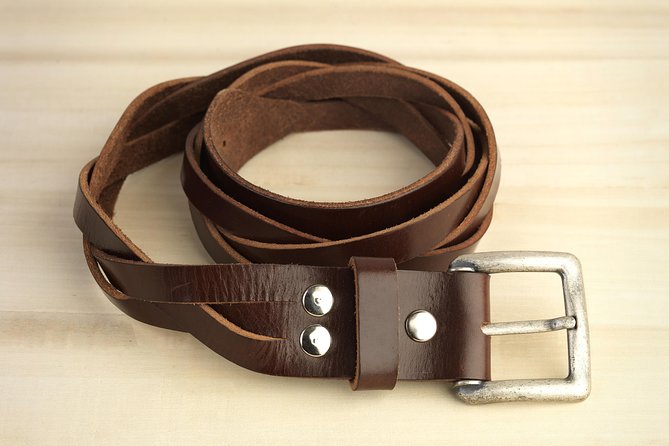 Leathercraft Workshop in the Rastro of Madrid - Where to meet and how to time your Rastro day