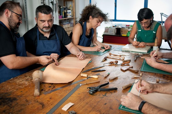 Leathercraft Workshop in the Rastro of Madrid - Tools and techniques that feel medieval (stamping, embossing, and hands-on steps)