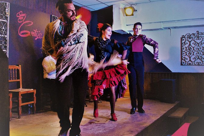 Local Flamenco Show at El Cortijo - The Flamenco Performance: Guitar, Singing, and the Story in the Feet
