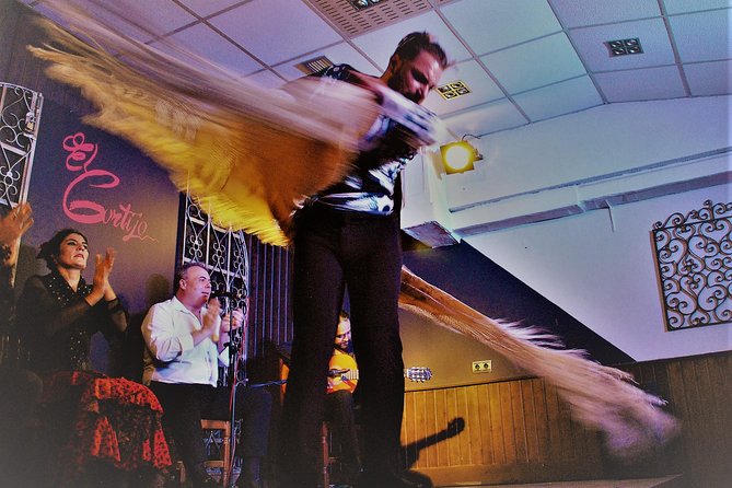 Local Flamenco Show with dinner at El Cortijo - The timing that shapes the whole night: 8:30 dinner, about 9:00 show