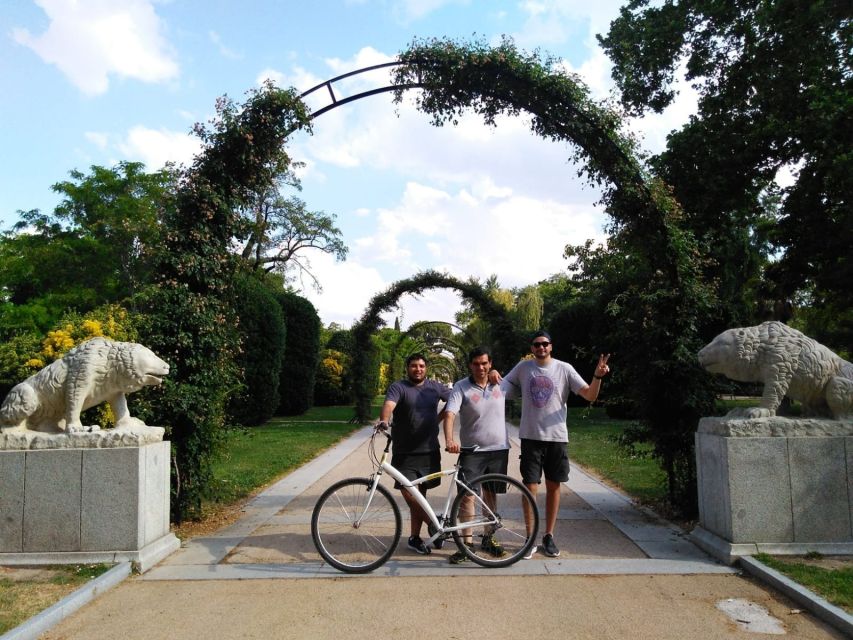 Madrid: 3-Hour Guided Bike Tour - From Plaza de San Miguel to the city’s narrow lanes