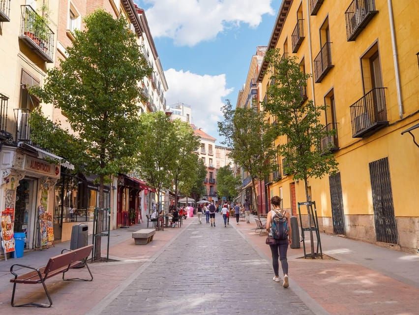 Madrid 3-Hour Sightseeing Tour - Puerta del Sol and Teatro Real: where Madrid centers itself