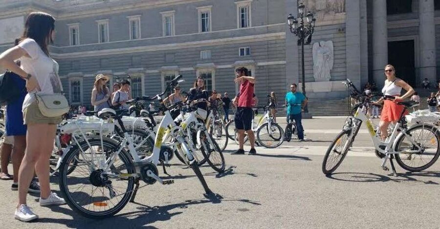 Madrid: 3-Hour Sightseeing Tour by Electric Bike - Meeting at Calle de Santiago and Getting Ready to Ride