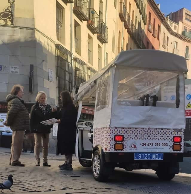 Madrid: All in One Sightseeing city tour (3 hours) - Las Letras Quarter: quick sightseeing with strong payoff