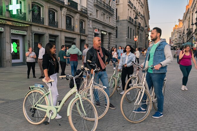 Madrid at Night: Vintage Bike Tour of City Highlights - Where you start: two meeting points, one central loop