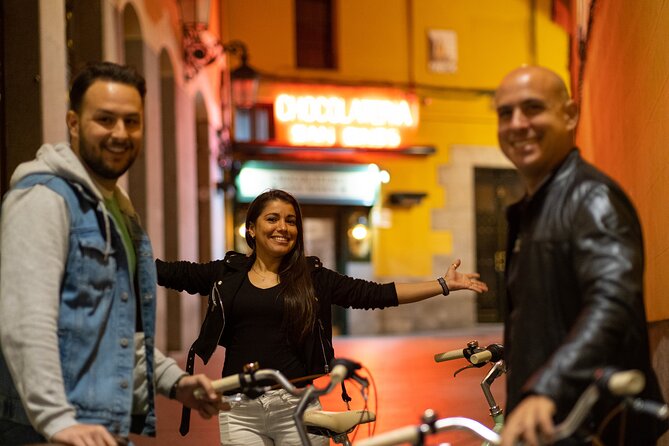 Madrid at Night: Vintage Bike Tour of City Highlights - Vintage bike or e-bike: the smart choice for a smooth 2 hours