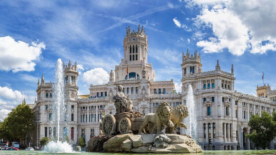 Madrid Audioguide - TravelMate app for your smartphone - Price and value: $4.54 for 1035 days of audio