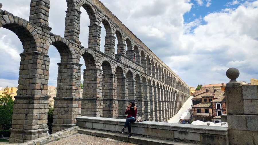 Madrid: Avila and Segovia Day Trip with Tickets to Monuments - St. Teresa of Jesus: A 17th-Century Church Tied to a Birthplace Story