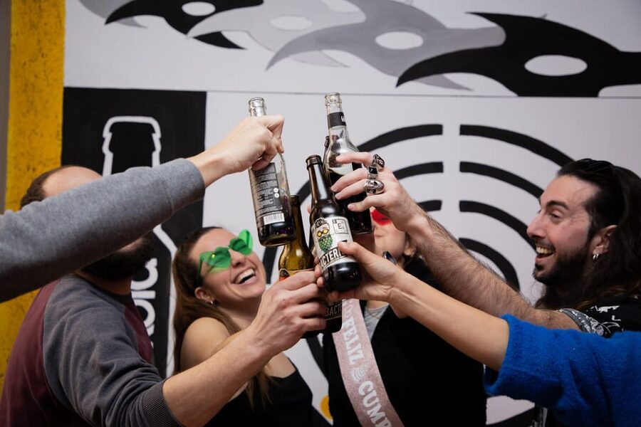 Madrid: Axe Throwing Challenge - Meeting Urban Safari Tiro de Hacha at Calle Delicias 9