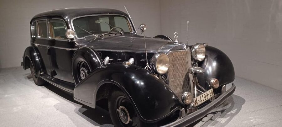 Madrid: Basic Guided Tour of the Royal Collections Gallery - Signature objects: the carriage, the Montserrat columns, and a crown