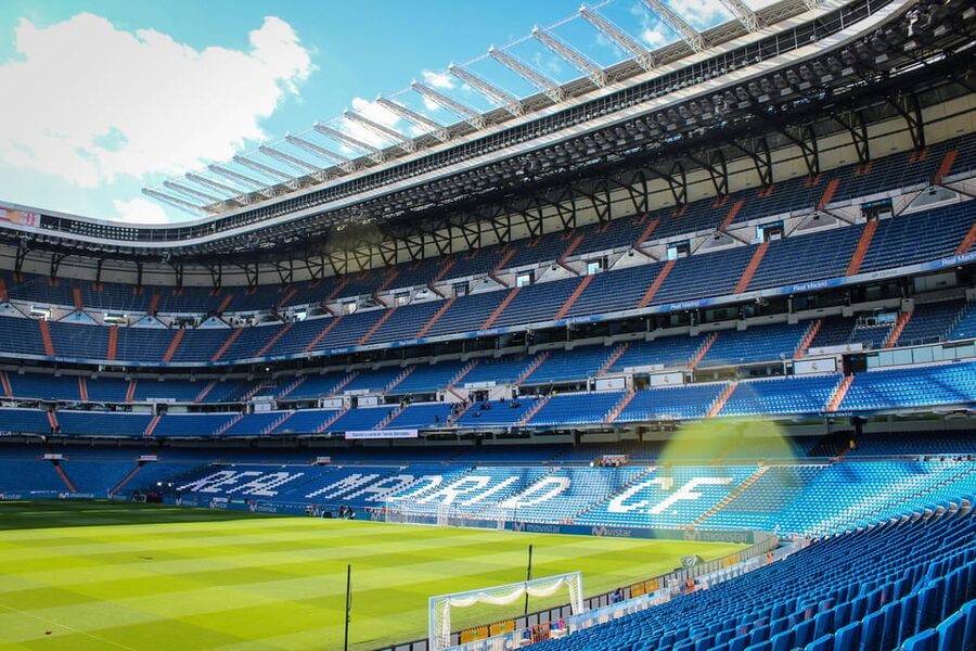 Madrid: Bernabéu Stadium Guided Tour With Megafan Upgrade - The VIP megafan upgrade: why small-group size changes the whole tone