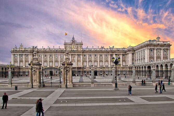 Madrid Best Walking Tour: Old city and Royal sites - Plaza de Oriente: Visigoth kings, royal theater, and Philip IV’s bronze