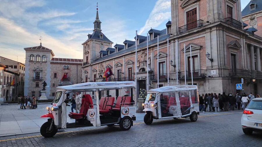 Madrid by Eco Tuk: Private tour, choose your duration! - Museum Choices: How the Route Can Shift Toward Prado or Reina Sofía