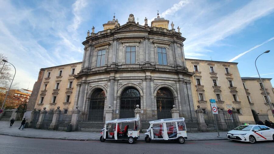 Madrid by Eco Tuk: Private tour, choose your duration! - Gran Vía and Iconic Avenues: Seeing How Madrid Moves