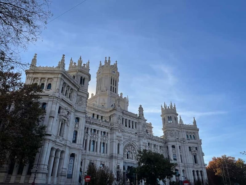 Madrid by Sidecar: The Ultimate Private Sidecar Tour (2 Hrs) - Royal Palace photo stop: seeing Madrid’s royal face fast