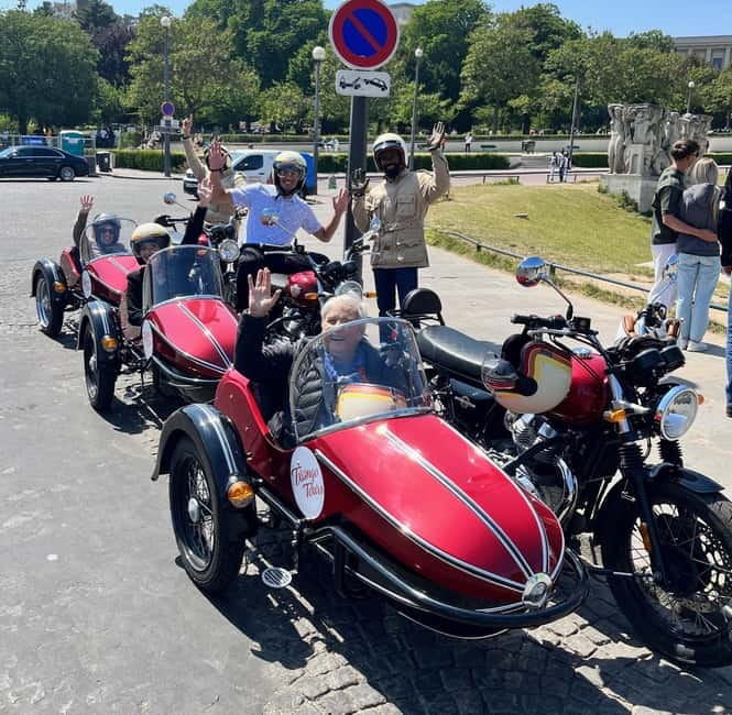 Madrid by Sidecar: The Ultimate Private Sidecar Tour (2 Hrs) - Meeting at Círculo de Bellas Artes and getting set for the ride