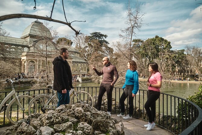 Madrid: City Highlights Guided Vintage Bike Tour - Royal Palace of Madrid: what you’ll see, and what you’ll pay