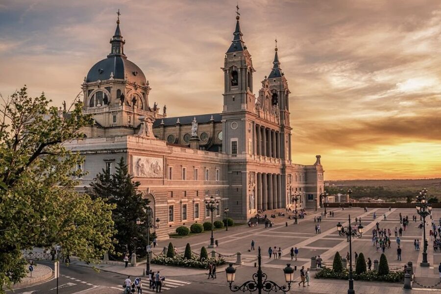 Madrid: City Highlights Guided Walking Tour - Royal Palace of Madrid (outside): opulence by proximity