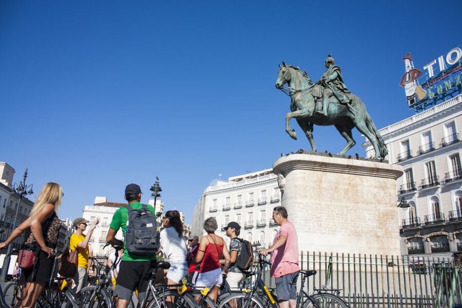 Madrid: City Highlights Private Bike Tour - Parque del Oeste views: photos from above without the hike