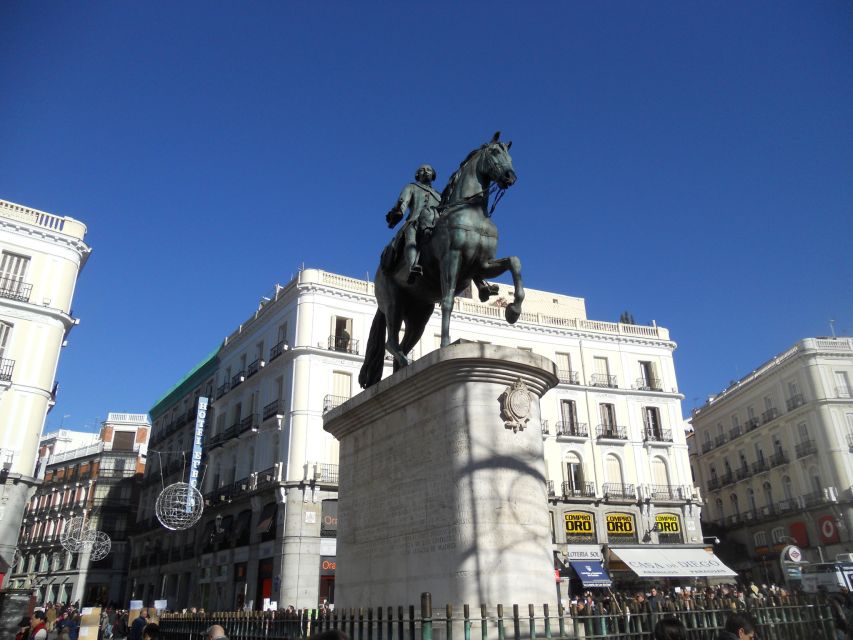 Madrid City Tour: Culture and History - Royal Theater and Almudena Cathedral: Madrid’s official cultural face