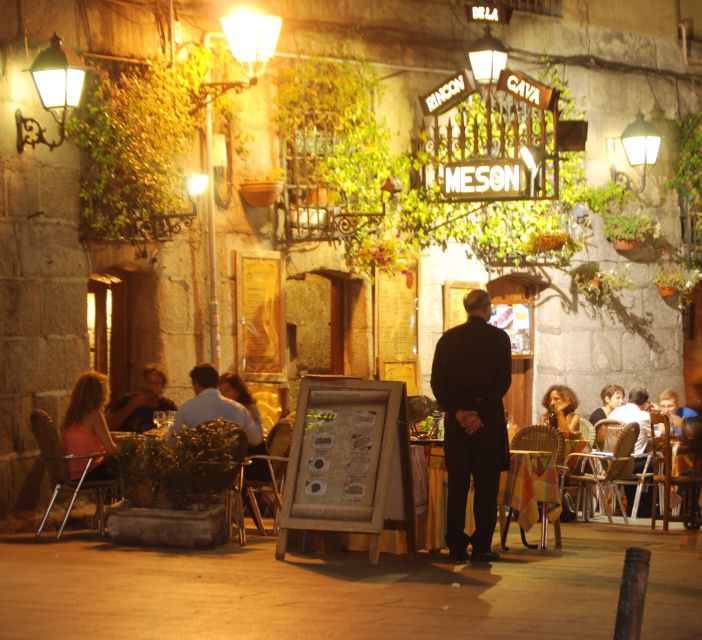 Madrid: Customized Night Tour with a Private Guide - Pickup, Timing, and Why Night Walks Need Good Planning